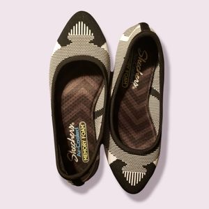 Skechers air-cooled memory foam; size 6